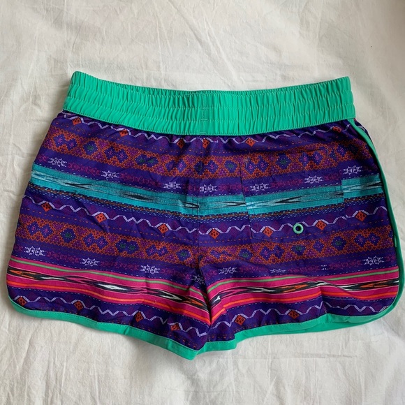 🦋2/$15🦋 Colourful Tribal Print Shorts - Picture 2 of 5